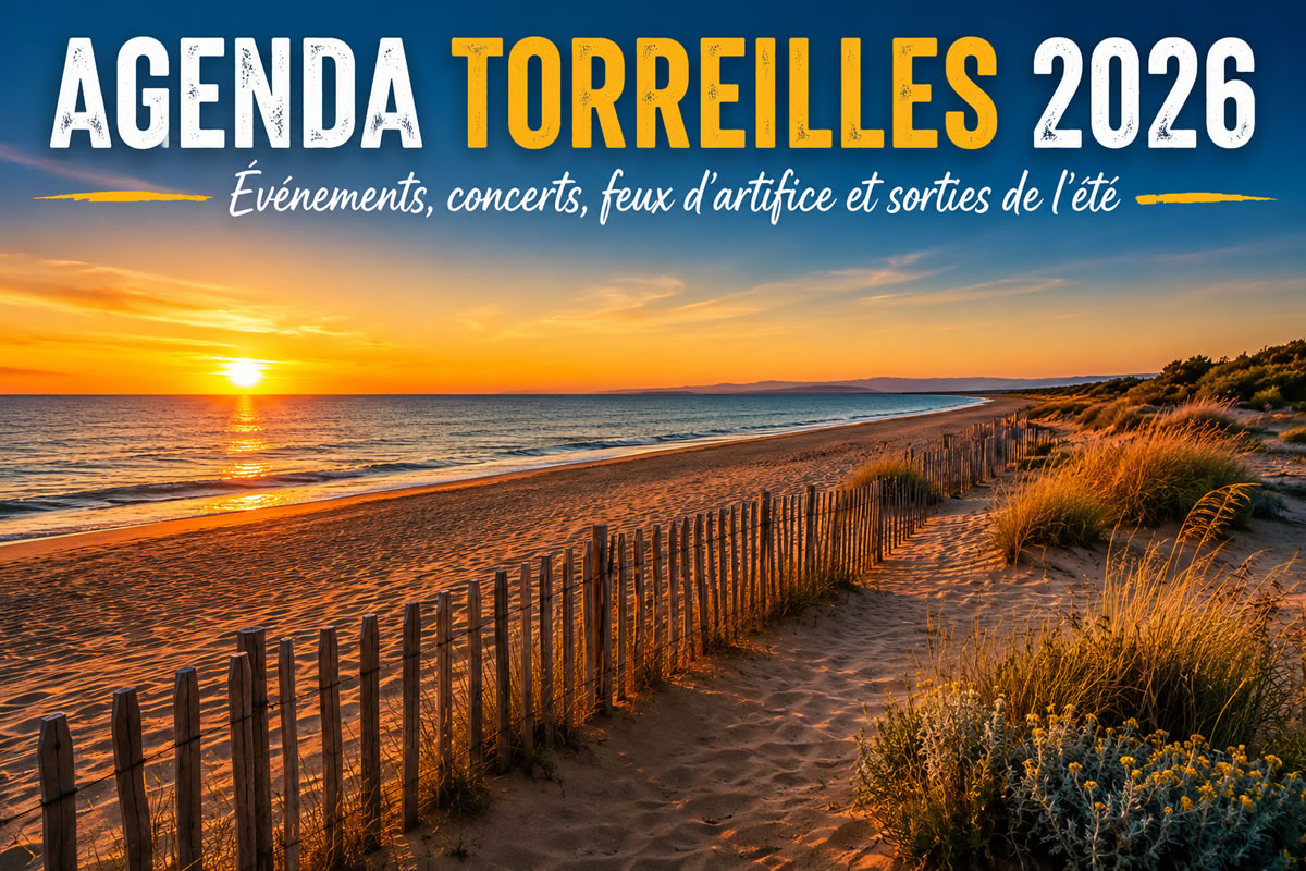 Plage naturelle de Torreilles au coucher du soleil avec dunes, ganivelles et Méditerranée